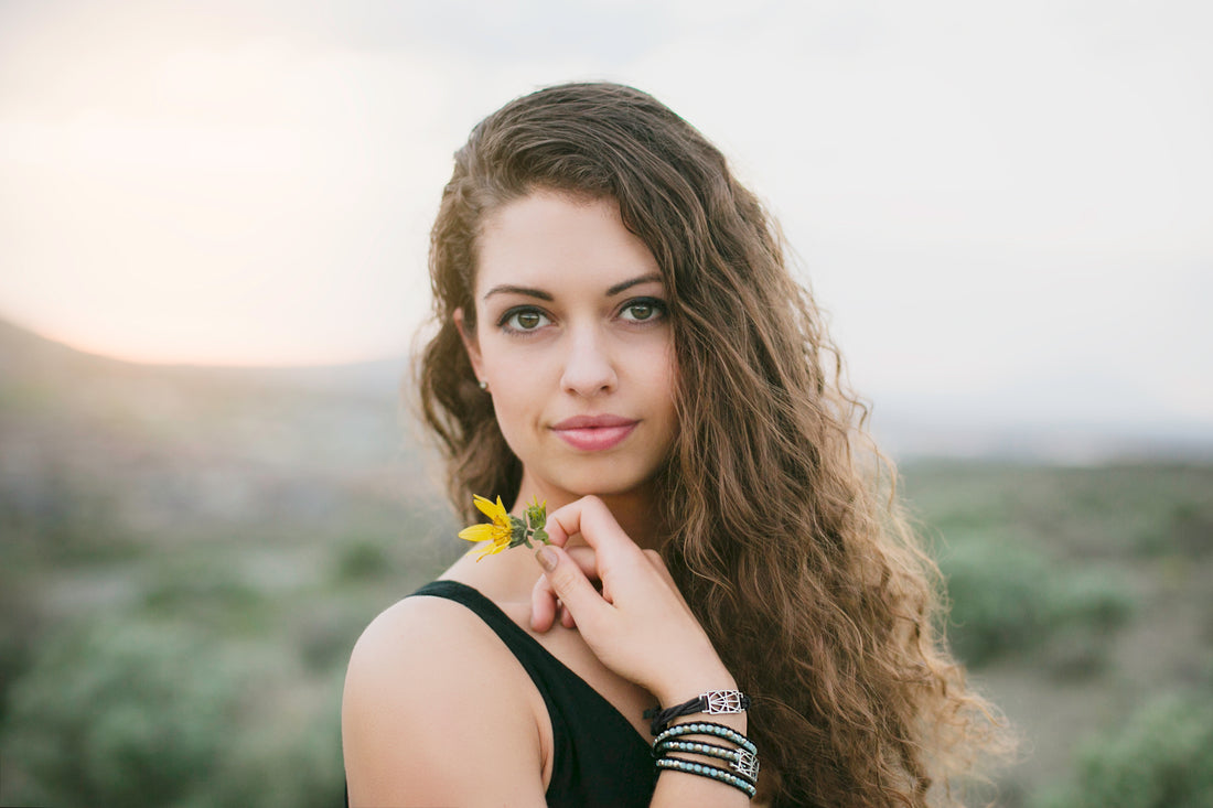 WOMEN'S BLACK WRAP & TUCK BRACELET - SMALL ZYMBOL